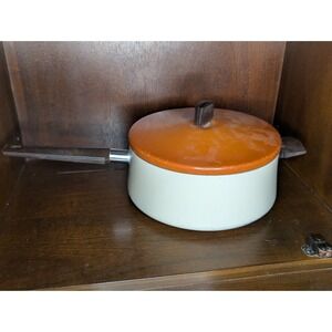 Vintage Almond Wear-Ever 3 Qt. Pot w/ Orange Lid Sub. of Alcoa | Made in USA